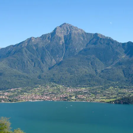 Locazione Turistica Casa Brontolo شقة