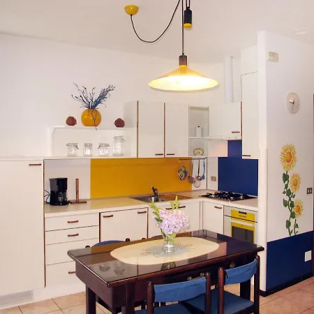 Locazione Turistica Casa Brontolo شقة كوليكو
